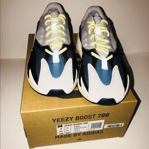 Yeezy Boost 700